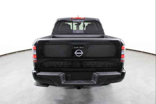 Super Black 2026 Nissan Frontier SV