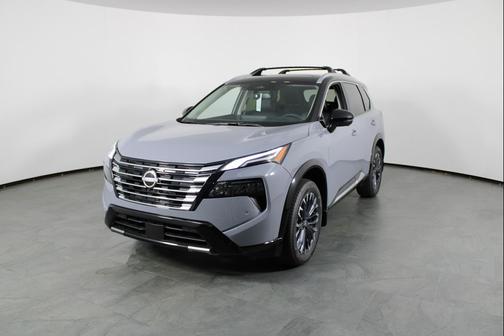 Boulder Gray Pearl/Super Black 2026 Nissan Rogue Platinum