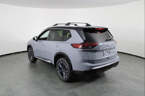 Boulder Gray Pearl/Super Black 2026 Nissan Rogue Platinum