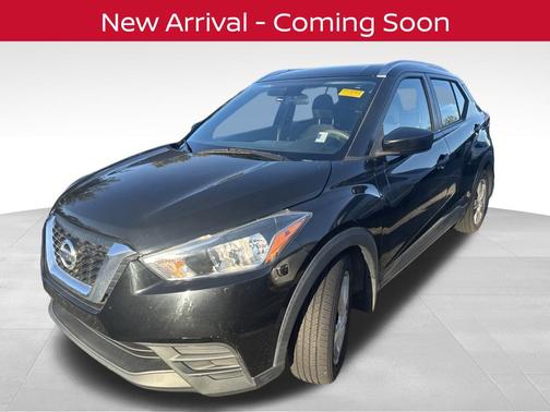 Super Black 2018 Nissan Kicks S