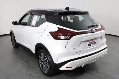 2022 Nissan Kicks SV
