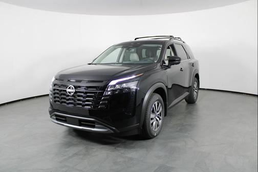Super Black 2026 Nissan Pathfinder SL