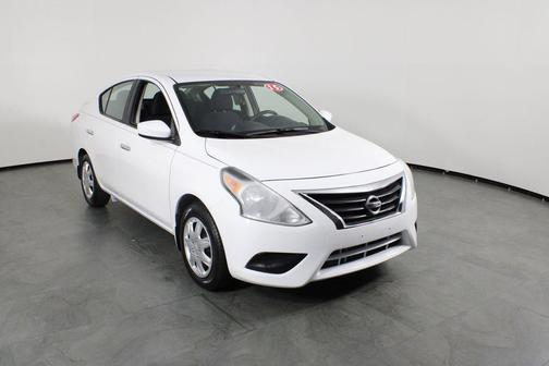 Fresh Powder 2015 Nissan Versa 1.6 SV