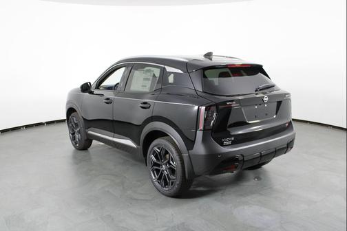 Super Black 2026 Nissan Kicks SR