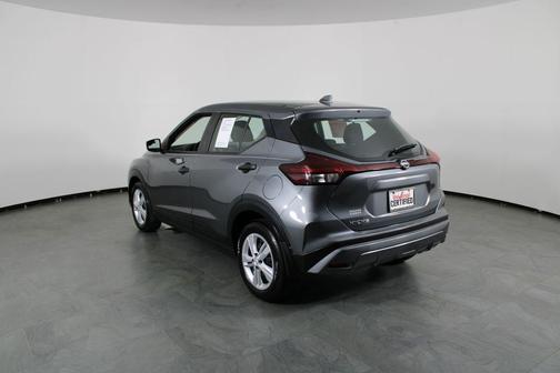 Gun Metallic 2025 Nissan Kicks S