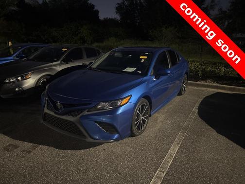 2020 Toyota Camry SE
