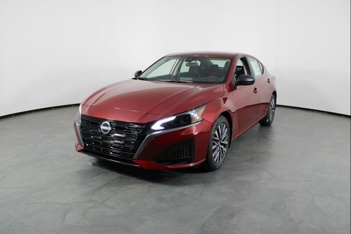 Scarlet Ember Tintcoat 2026 Nissan Altima 2.5 SV