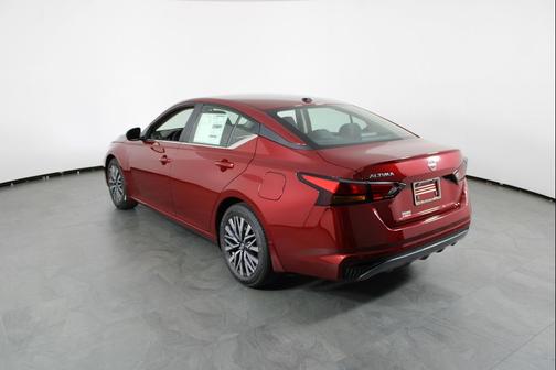 Scarlet Ember Tintcoat 2026 Nissan Altima 2.5 SV