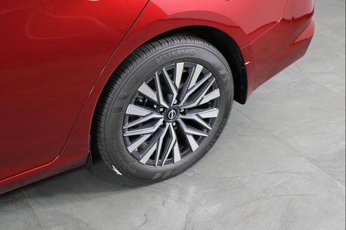 Scarlet Ember Tintcoat 2026 Nissan Altima 2.5 SV
