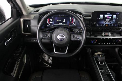 2024 Nissan Pathfinder Platinum FWD