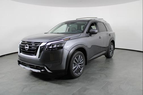 2025 Nissan Pathfinder SL FWD