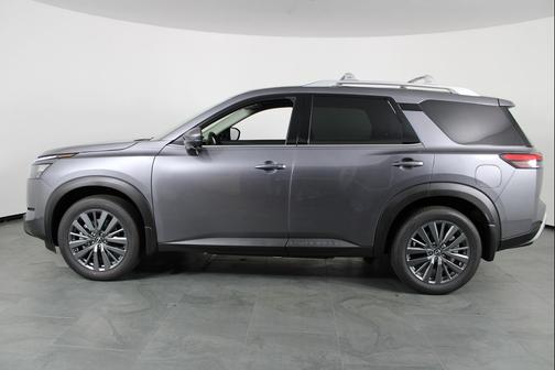 2025 Nissan Pathfinder SL FWD