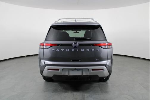 2025 Nissan Pathfinder SL FWD