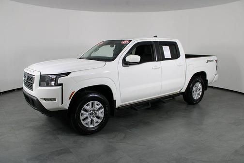 2023 Nissan Frontier SV