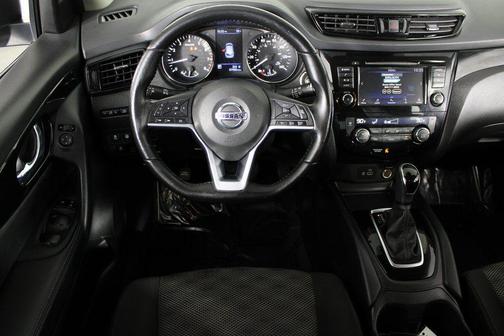 2021 Nissan Rogue Sport SV