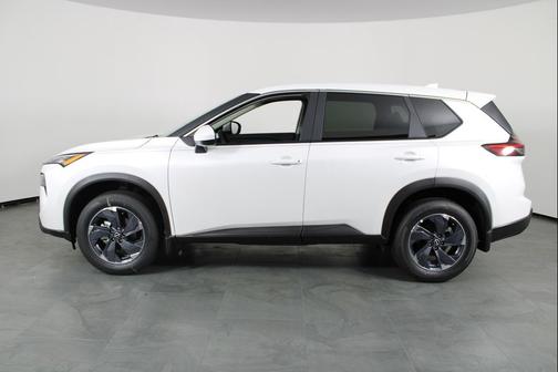 Everest White Pearl Tricoat 2026 Nissan Rogue SV