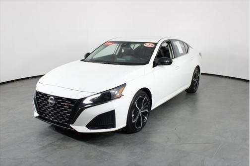 2023 Nissan Altima SR FWD