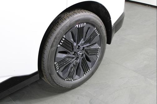 Everest White Pearl Tricoat 2026 Nissan Murano Platinum