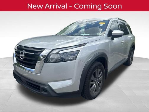 Brilliant Silver Metallic 2023 Nissan Pathfinder SV