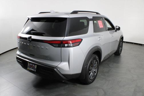 Brilliant Silver Metallic 2023 Nissan Pathfinder SV FWD