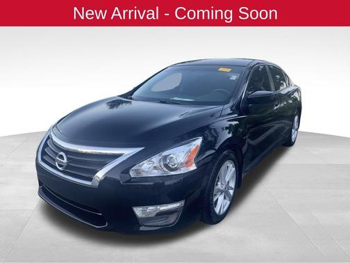 Super Black 2014 Nissan Altima 2.5 SV