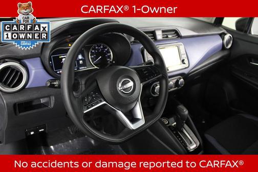 Gun Metallic 2024 Nissan Versa 1.6 SV