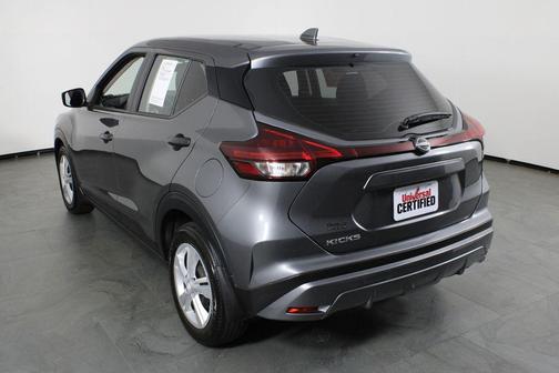 Gun Metallic 2024 Nissan Kicks S
