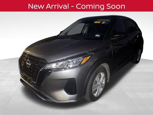 Gun Metallic 2024 Nissan Kicks S