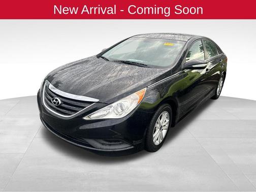 Phantom Black Metallic 2014 Hyundai SONATA GLS
