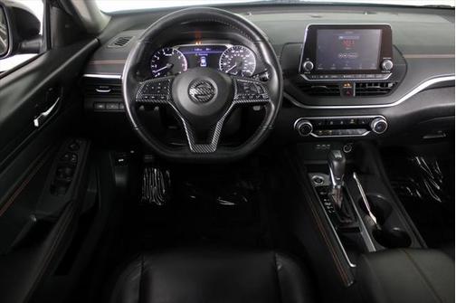 2021 Nissan Altima SR FWD