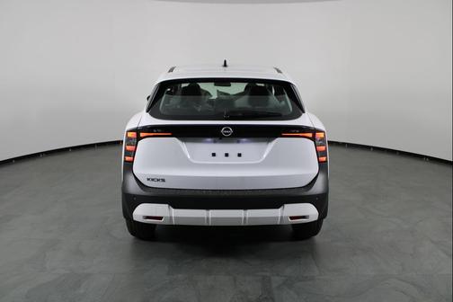Fresh Powder 2026 Nissan Kicks S