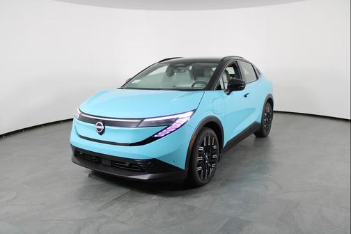 2026 Nissan Leaf PLATINUM+
