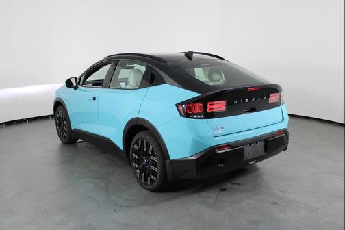 2026 Nissan Leaf PLATINUM+