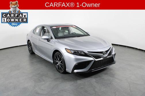 Celestial Silver Metallic 2023 Toyota Camry SE