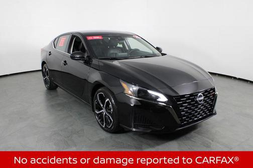 Super Black 2025 Nissan Altima SR FWD