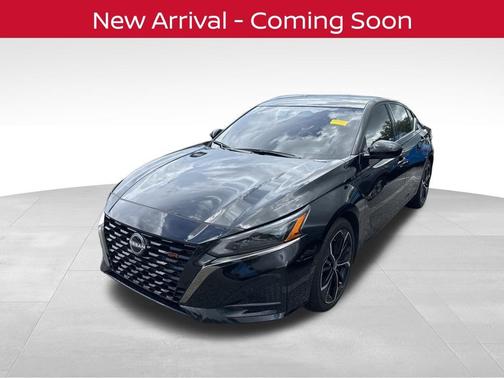 Super Black 2025 Nissan Altima SR FWD