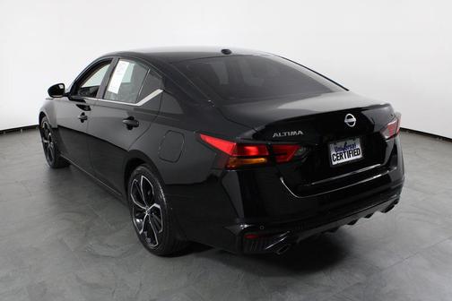 Super Black 2025 Nissan Altima SR FWD
