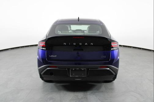 Deep Ocean Blue Pearl 2026 Nissan Leaf SV+