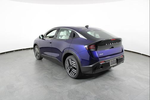 Deep Ocean Blue Pearl 2026 Nissan Leaf SV+