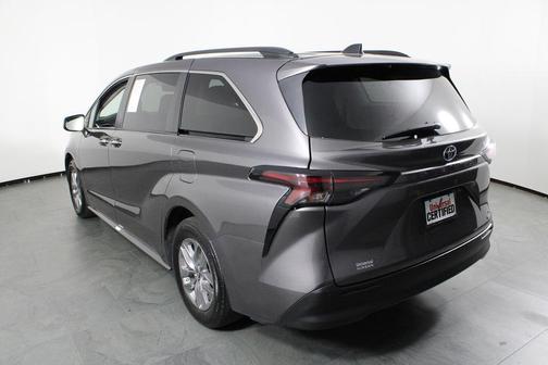 2024 Toyota Sienna XLE