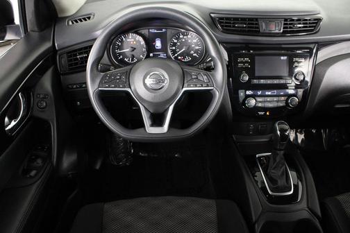 2017 Nissan Rogue Sport SV