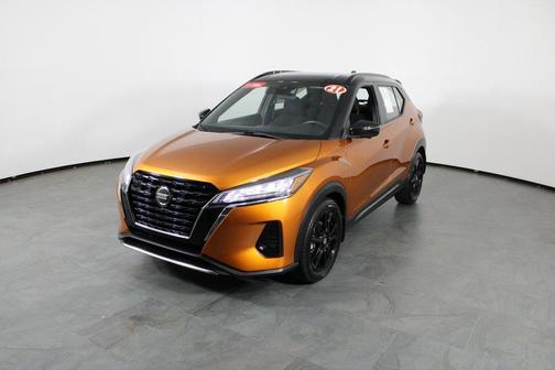 2021 Nissan Kicks SR