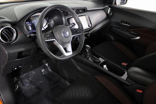 2021 Nissan Kicks SR