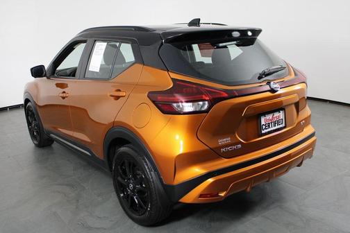 2021 Nissan Kicks SR