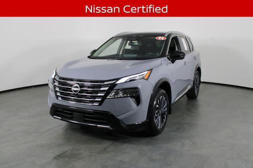 Boulder Gray Pearl/Super Black 2024 Nissan Rogue Platinum