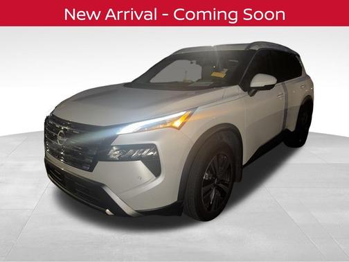 Everest White Pearl 2024 Nissan Rogue SL