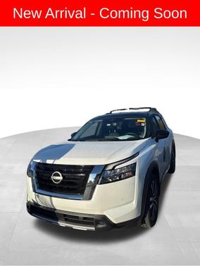 2025 Nissan Pathfinder Platinum FWD