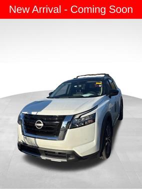 2025 Nissan Pathfinder Platinum FWD