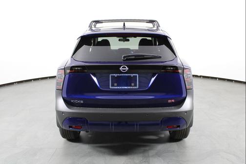 Deep Blue Pearl 2026 Nissan Kicks SR