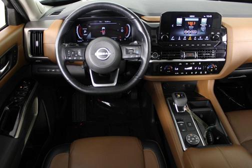 2022 Nissan Pathfinder Platinum 4WD